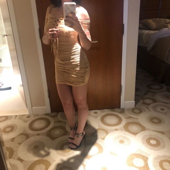 [boutique] body con ruched Bardot top slinky dress #1 - Picture 2 of 7